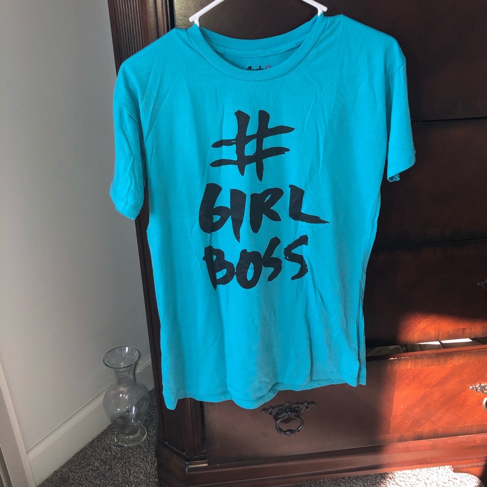 Large tshirt. Made in asia. Size smaller to US.